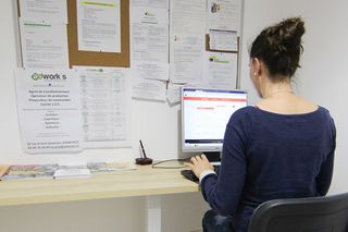 Au service Social de Saint-Aignan de Grand Lieu, un espace est dédié à la recherche d'emploi.