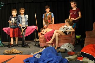 La commune de Saint-Aignan de Grand Lieu soutient toutes les associations qui contribuent à la vie locale. Du secteur de la culture (ici atelier théâtre) à celui du sport en passant par ceux du scolaire, du social, de l'environnemental...